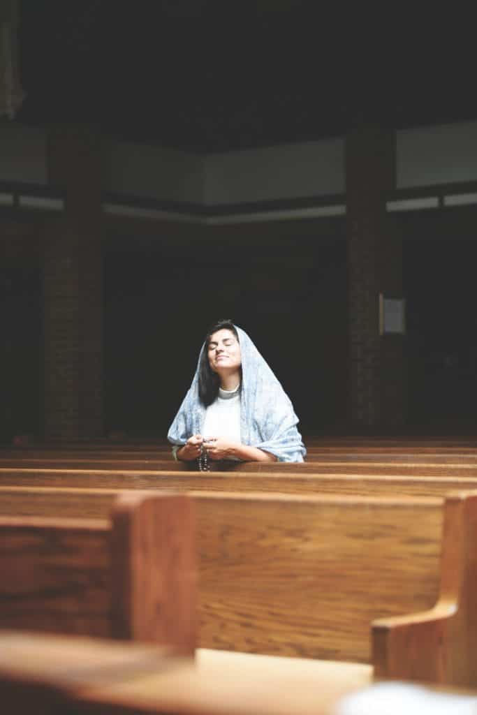 catholics praying